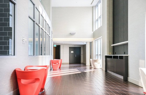 Toronto Entertainment District Apartment | Professional Suite in DT Toronto with Pool, Sauana, Gym