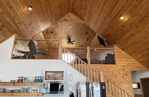 Ponsford House | PROMO 23% WEEKLY/23% MONTHLY DISCnBeautiful Home on Lake with Resort Ammenities