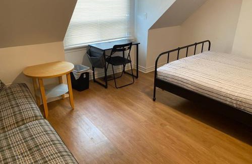 Palmerston House | Quad Room with Private Bathroom 536A-Two Bedrooms
