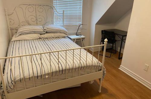 Palmerston House | Quad Room with Private Bathroom 536A-Two Bedrooms