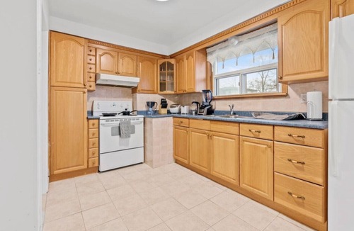 Mineola House | Quaint Home Close to the Lake