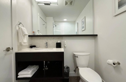 Regional District of Nanaimo Hotel | Quality Inn