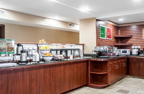 Dunkirk Hotel | Quality Inn Dunkirk
