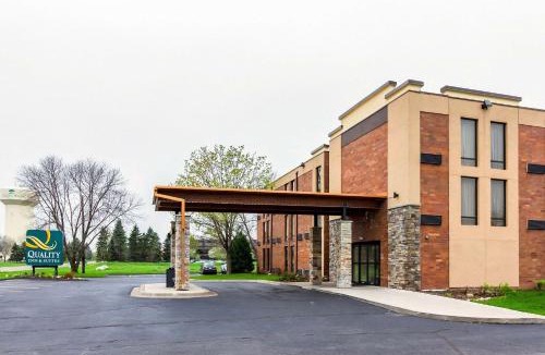 Arden Hills Hotel | Quality Inn & Suites Arden Hills - Saint Paul North