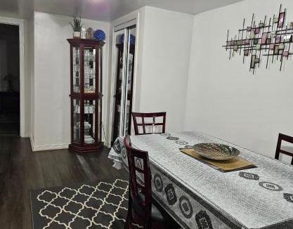 Rexdale Bed & Breakfast | Queen bedroom