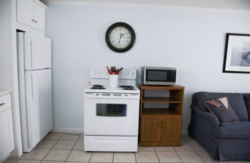 Hampton Cottage | Quiet and Comfortable 2 Bedroom Cottage