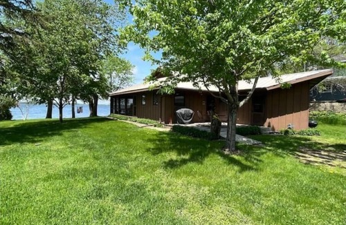 Glenwood Cabin | Quiet cabin on Lake Minnewaska - perfect for a family escape.