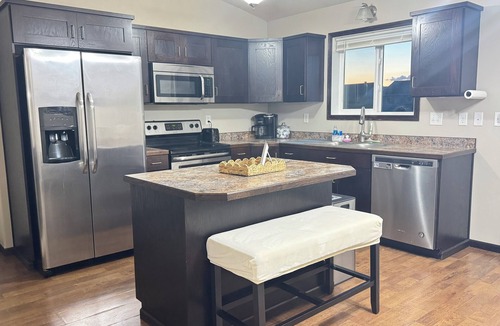 Moorhead House | Quiet Comfort · Spacious Home with Hot Tub & Cozy Vibes