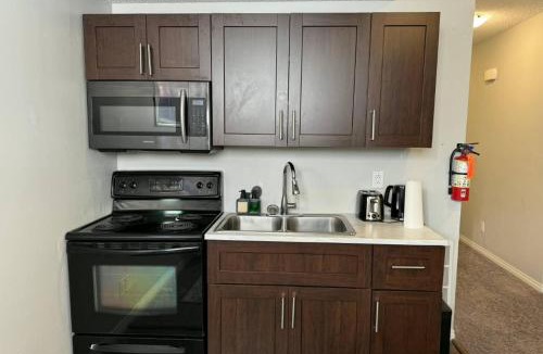 Calgary House | Quiet Comfortable 1-Bedroom