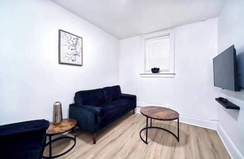 Bridgeview Apartment | Quiet One Bedroom Apartment within walking distance of the University