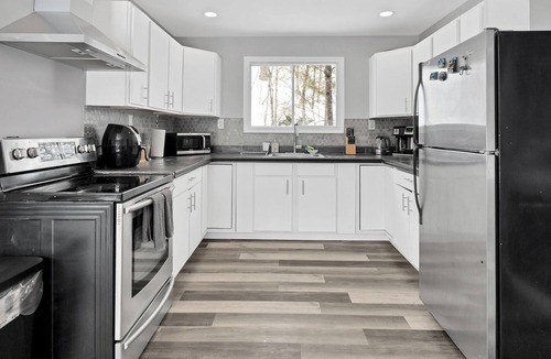 Irondale Cottage | Quiet Spacious Gorgeous Lakefront Cottage!