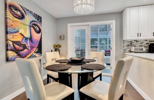 Trent Hills House | R&R Heaven See fall colorsnSunroom n Hottub