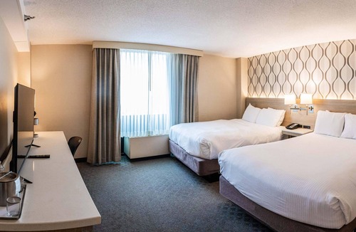 Downtown - Waterfront Hotel | Radisson Hotel Duluth - Harborview