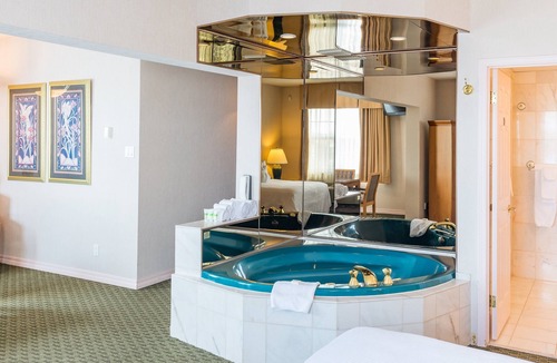 Thunder Bay Hotel | Ramada by Wyndham Thunder Bay Airlane Hotel