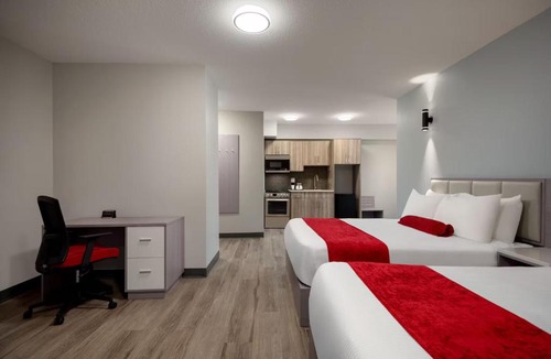Jasper Place Hotel | Ramada by Wyndham West Edmonton Hotel & Suites
