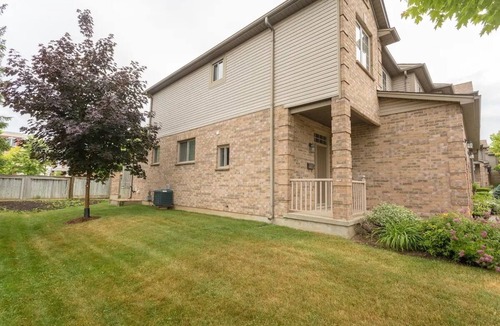 London Apartment | *Rare* Luxury Home w/Jacuzzi near UWO & Downtown