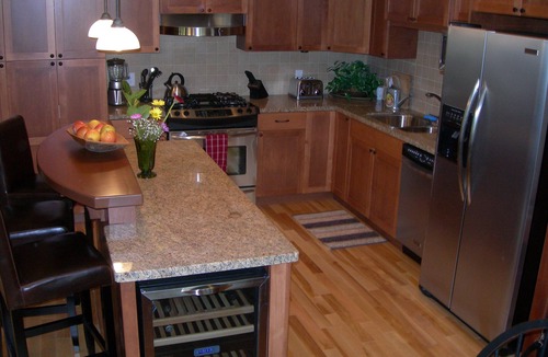 Rossland House | Red Mountain Resort Mountainside Chalet. Minutes from World Class Skiing
