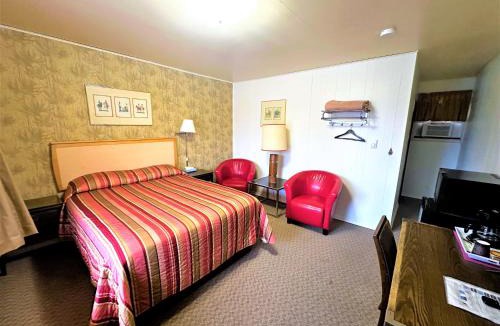 Algoma District Hotel | Red Top Motor Inn