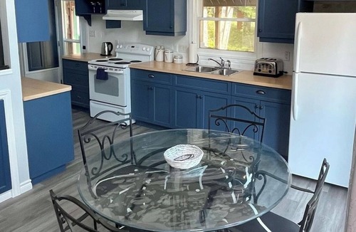 Minden Cottage | Reel Paradise