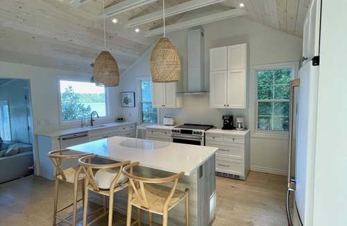 Frontenac Cottage | Refurbished cottage on Loughborough Lake w/deck featuring sunset views.