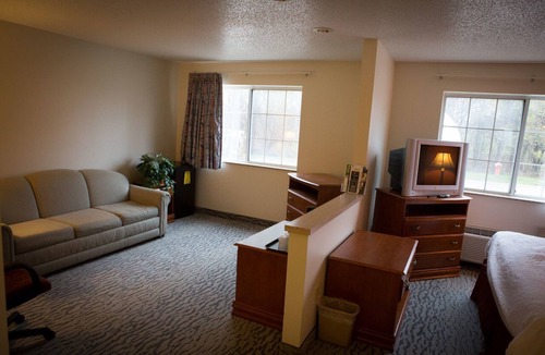 Anoka Hotel | Regency Inn and Suites, Anoka