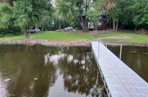 Grandy Cabin | Relax and Enjoy fishing and wildlife on Goose lake