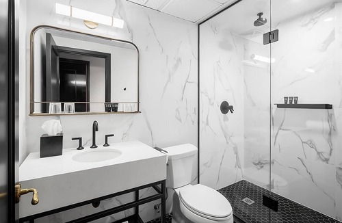 Riverside Hotel | Relax and Recharge! Boutique Property Near Distillery District and Greektown
