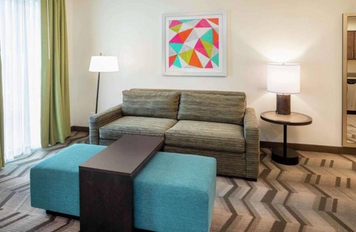 Edina House | Relax in the twin cities