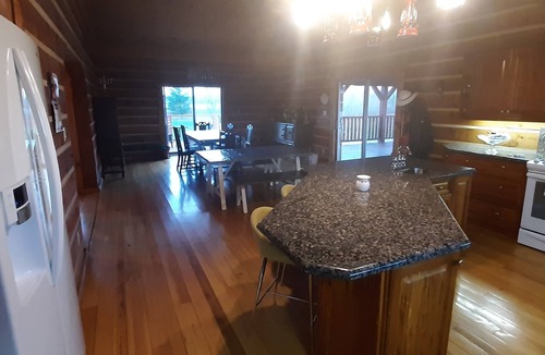 Front of Yonge Cottage | Relax, Rejuvenate & Refresh!