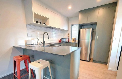 Upper Hutt House | Relaxing Modern Stay in Upper Hutt Central