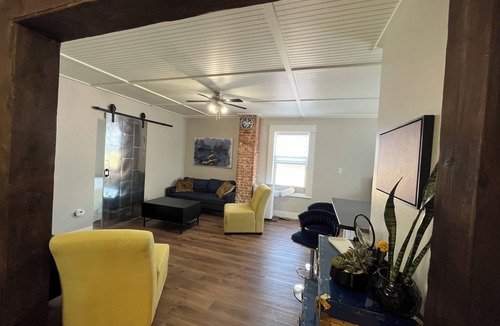 Goderich Apartment | Remodeled bright walk-up apartment - 5 min from the beach