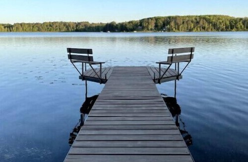 Nevis Cabin | Remodeled Private Lakeside Cabin