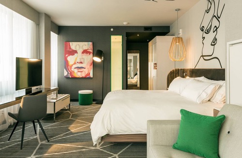 Downtown Montreal Hotel | Renaissance Montreal Downtown Hotel