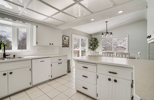 Blaine House | Renovated Blaine Farmhouse w/Heated Pole Barn!