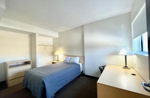 Old Ottawa East Apartment | Residence & Conference Centre - Ottawa Downtown