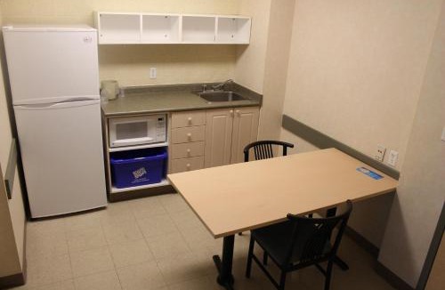 Windsor Apartment | Residence & Conference Centre - Windsor