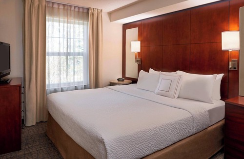 Gravenhurst Hotel | Residence Inn by Marriott Gravenhurst Muskoka Wharf