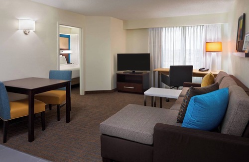 Etobicoke Hotel | Residence Inn by Marriott Toronto Airport