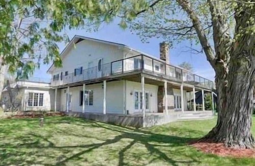 Port Stanton House | Resort, lakefront room, pool, hottub, sauna, #7