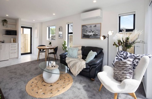 Lower Hutt Apartment | Retreat at Biddle Crescent