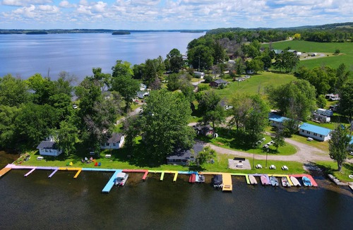 Roseneath Cottage | Rice lake 4 bedrooms waterfornt cottage