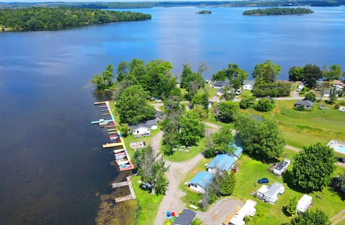 Roseneath Cottage | Rice lake 4 bedrooms waterfornt cottage