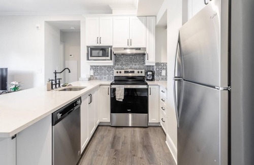 Smiths Falls Apartment | Rideau 1Bd Apartment Balcony Free Parking
