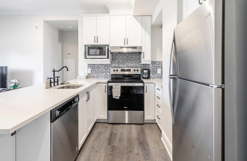 Smiths Falls Apartment | Rideau 1Bd Apartment Balcony Free Parking 2