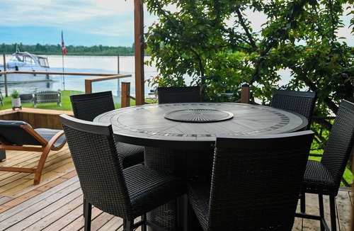 North Grenville House | Rideau River Getaway