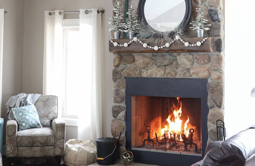 Carver County House | Right out of a Hallmark movie it is a perfect get away from it all!