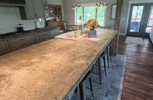 Carver County House | Right out of a Hallmark movie it is a perfect get away from it all!