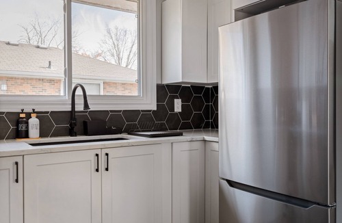 Windsor House | Rivard Beauty - 5bed/2bath - SpaceRental