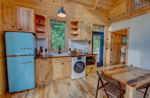 Ellsworth Cabin | River Views | Private Hot Tub | The Willow Cabin