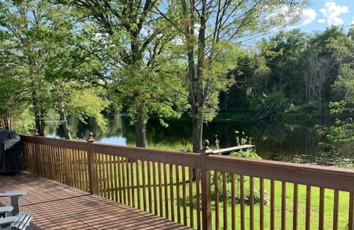 Tweed Cottage | Riverfront Cottage Retreat